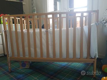 lettino sbarre neonato e materasso