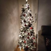 Albero di Natale innevato/floccato