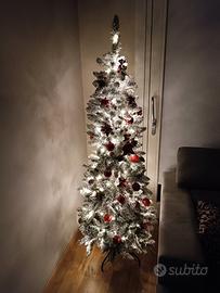 Albero di Natale innevato/floccato