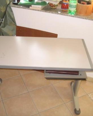 Scrivania PC Dattilografia