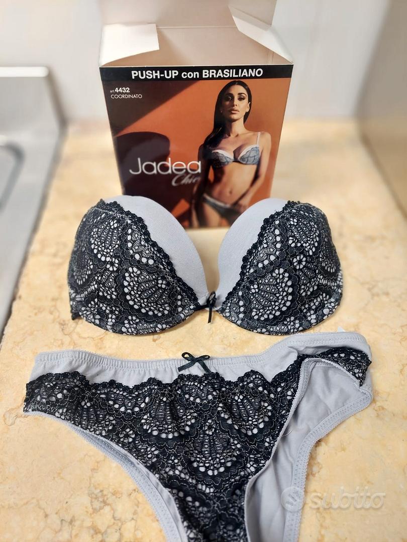 Completo on sale intimo jadea