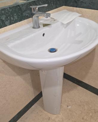 Sanitari per bagno Dolomite con miscelatori IS