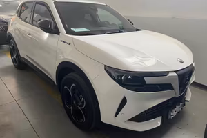 ALFA ROMEO Junior SPECIALE 1.2 Hybrid 145 CV eDC
