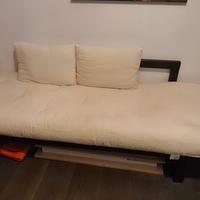 divano futon bianco panna