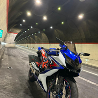 Suzuki gsx r 750 k8