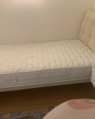 letto sommier  190x90 panna con testiera imbottita
