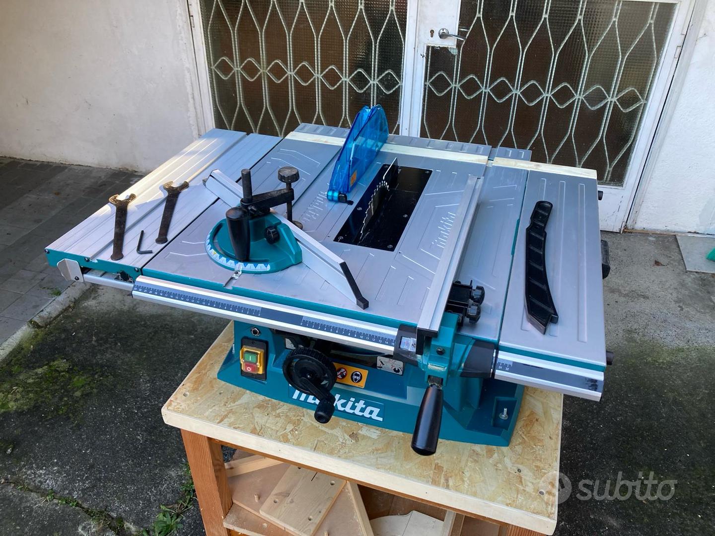 Makita MLT100 - Banco sega 260 millimetri 1.500W