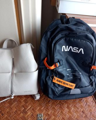 borsa bianca e zaino Nero 
