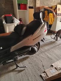 Suzuki burgman 400 