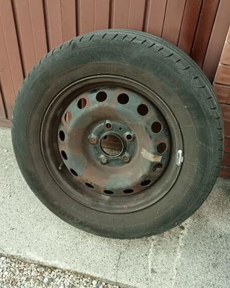 Gomme e Cerchi 195/65 R15 91V (5x114.3 ET48)
