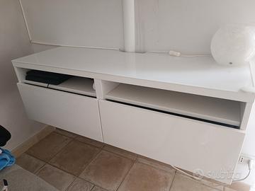 mobile TV con ripiano in vetro