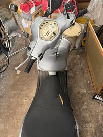 Vespa 125 lx - anno imm. 2006