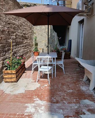 MONOLOCALE A SPOTORNO