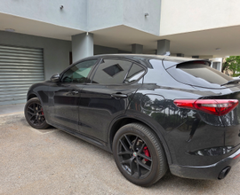 Stelvio q4 210cv