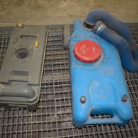 TANICHE ACQUE NERE E GRIGIE AUTOCARAVAN