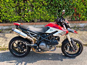 Ducati Hypermotard 796