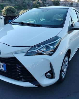 TOYOTA - Yaris 5p 1.5 hybrid Active