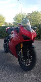 Ducati Panigale v4 s