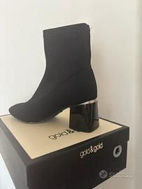 Stivaletti tacco neri