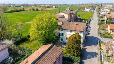 CASA INDIPENDENTE A CASTELNOVO DI SOTTO