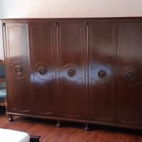 Armadio 5 ante in legno massello noce