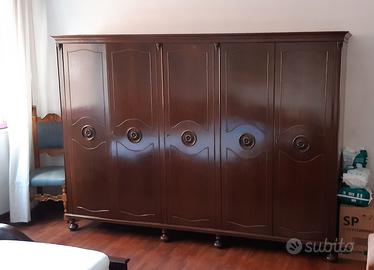 Armadio 5 ante in legno massello noce