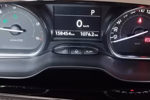 Peugeot 2008 BlueHdi 120 EAT6  S&S Allure 