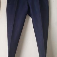 Pantaloni Brunello Cucinelli, tg. 40; colore blu.
