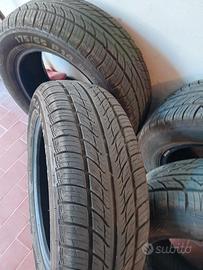 gomme praticamente nuove per cambio auto