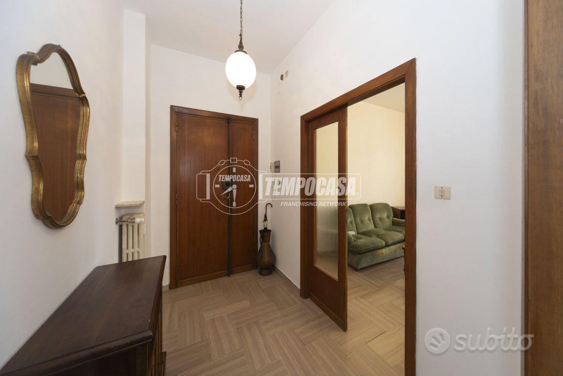 AMPIO QUADRILOCALE IN ZONA PALLOTTA - Vista 3