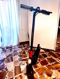 Monopattino elettrico ciaomi elaborato