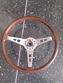 volante Momo in legno  Alfa Romeo 