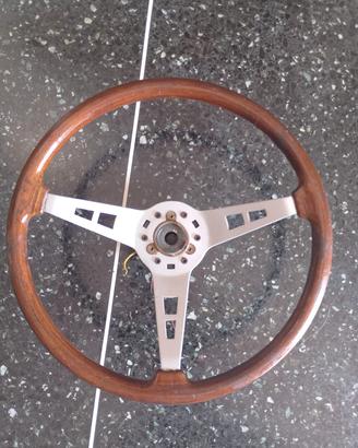 volante Momo in legno  Alfa Romeo 