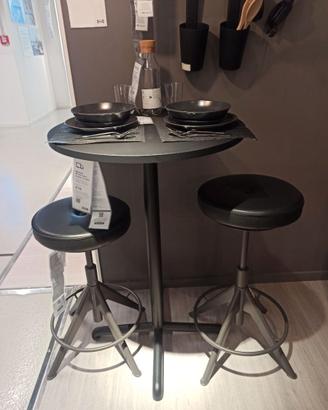 Tavolo bar con 2 sgabelli regolabili