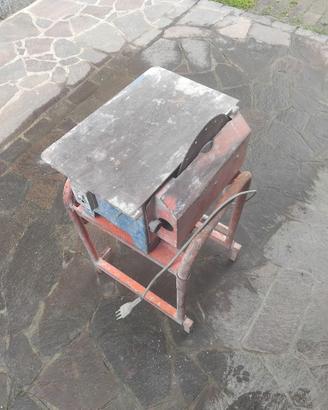 tagliapiastrelle elettrica