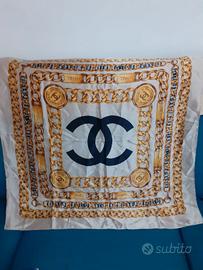 Foulard vintage anni 70 in seta Chanel