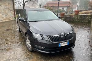Skoda Octavia berlina