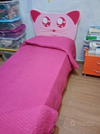 lettino legno con comodino 