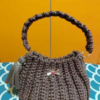 Borsetta fatta a mano all'uncinetto