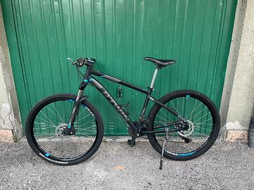 B-twin 520