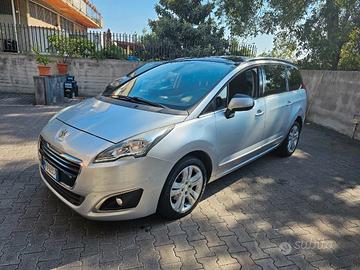 Peugeot 5008 1.6 Diesel Allure 7 Posti – Tetto Pan