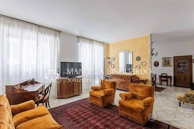 Appartamento di 155 m² con 5 locali a Milano