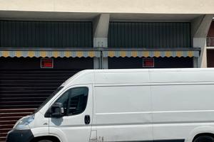 Locale commerciale + cantina/magazzino