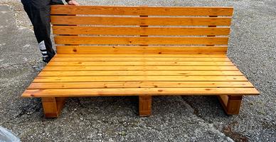 Divano letto in legno massello artigianale