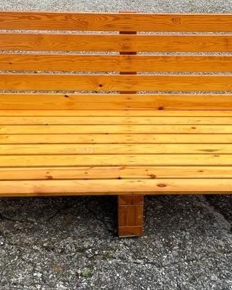 Divano letto in legno massello artigianale