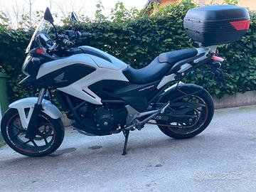 Honda NC750X cambio manuale