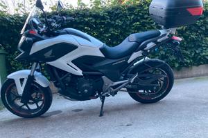 Honda NC750X cambio manuale