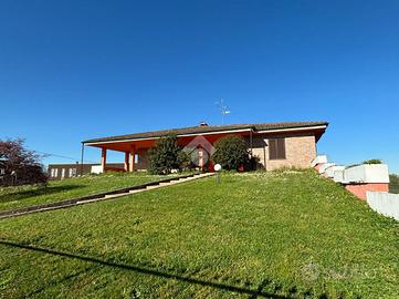 VILLA SINGOLA A RIVOLTA D'ADDA