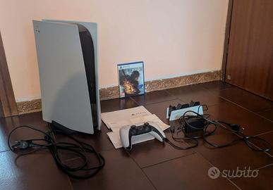 PlayStation 5 + videogioco Final Fantasy XVI