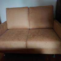 Divano due posti / piccolo divanetto